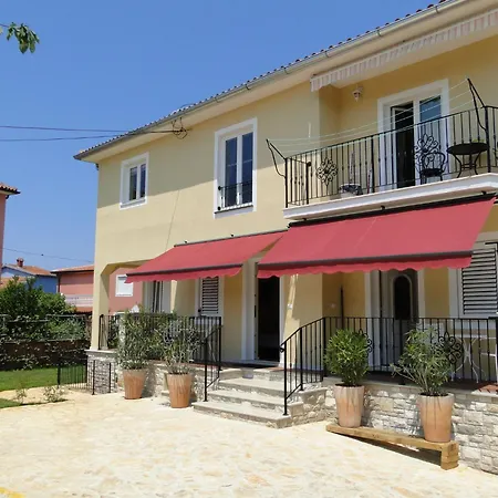 Apartament Apartment Villa Ester-4 By Interhome