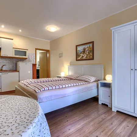 Apartment Apartment Gigi By Interhome *