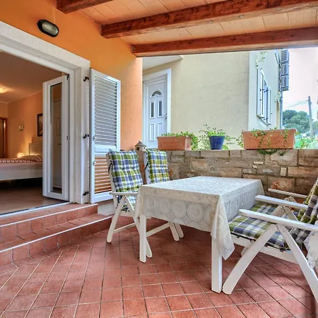 Apartment Apartment Gigi By Interhome